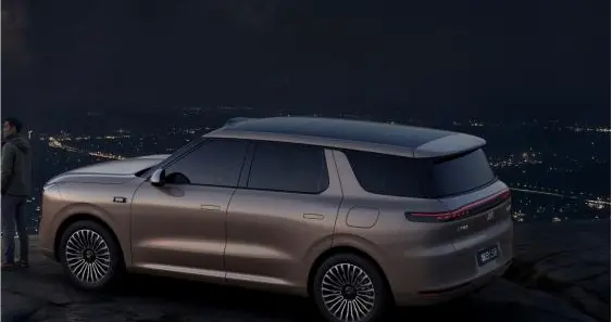 智己AI超级智能体发布 智己LS8将于3月26日预售