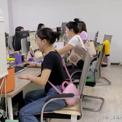 农村人：每天的事情就是上班下班，虽然劳累