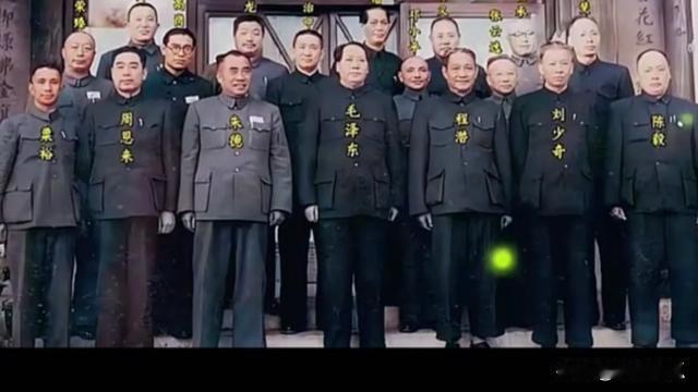 王婆说瓜：这张“开国元勋合影”，99%的