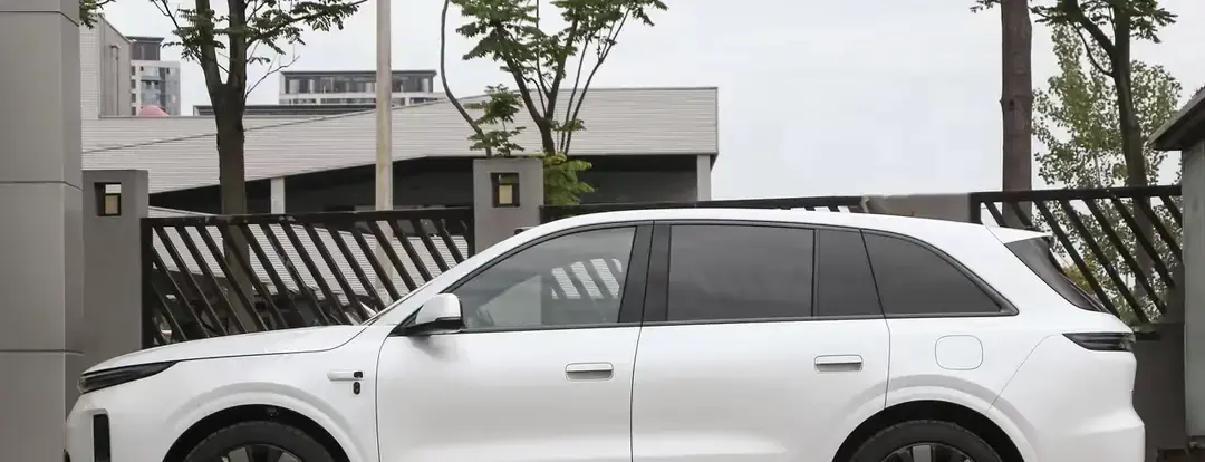 理想L6这次真把不少人看愣了，落地二十多万，居然还能把续航、底盘、内饰...