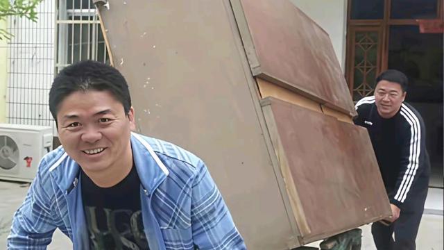 李幺妹：身价千亿的老板还能干这些活，太接