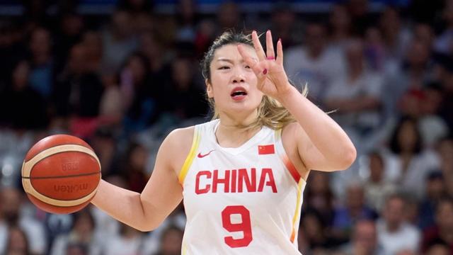 篮球火光：谁都没想到！一度远离国家队视野