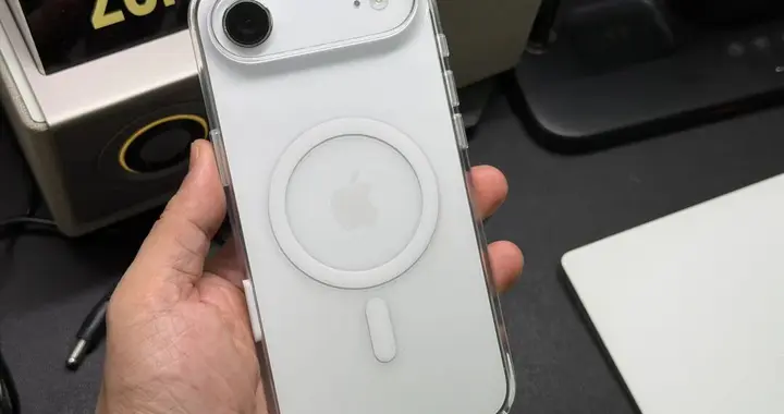 果粉才会买的iPhone Air，除了颜值满身缺点