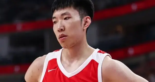 明晚中国男篮对阵喀麦隆，传来4好1坏消息，有望开下开门红