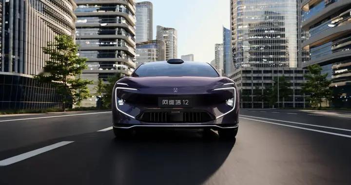 新阿维塔12：长了“千里眼”，还会“读心术”