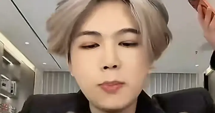 卖3000万单毛肚被曝用双氧水泡，鹿哈摊上事了，最高赔90亿