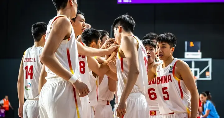 惨遭逆转！中国男篮78-87加拿大，第四节8分钟仅得4分