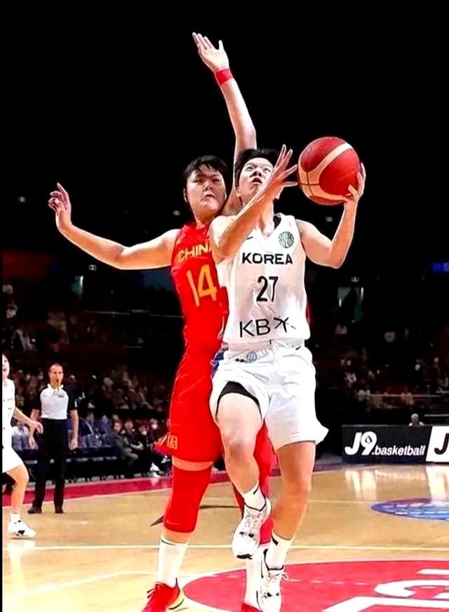 两场比赛5中0拿1分！终于被宫鲁鸣按在板凳，球迷：早该醒悟了