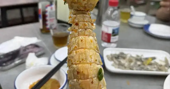 三亚皮皮虾真相大白！关键铁证被删，司机恶行曝光，商家也不无辜
