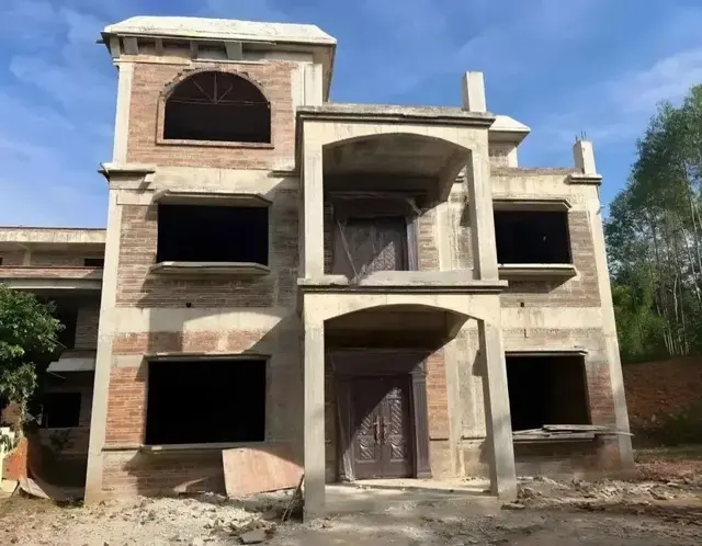 农村要发展，必须放开城市人去农村建房，城里助推乡村振兴！