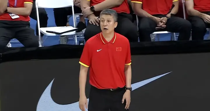 中国男篮113:79胜喀麦隆，赛后收3好3坏消息！胡明轩比廖三宁全面