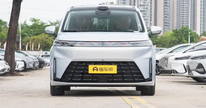 全新传祺E8 PHEV：灵动操控+宽适大空间，A级轿车家庭置换优选