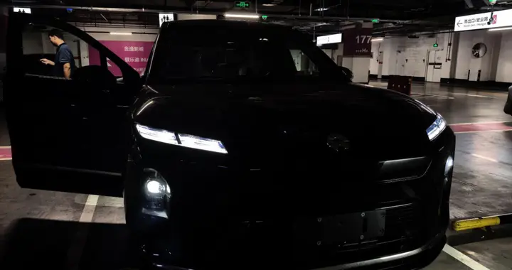 试驾新款蔚来ES8，30分钟让我彻底沦陷