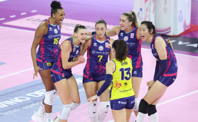 状态大不如前！斯坎迪齐连输强敌，巴媒嘲讽：朱婷不配拿高薪