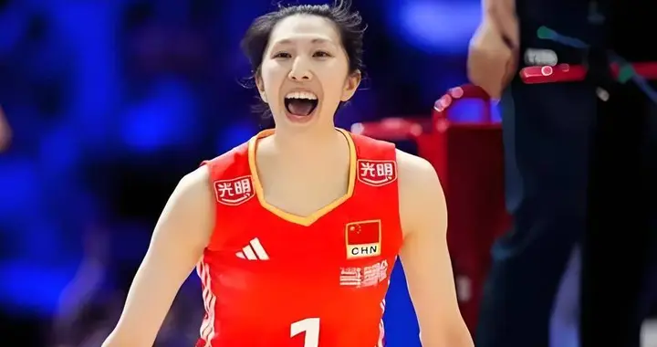 中国女排亚运首秀18扣5中，争当核心的吴梦洁也很无奈