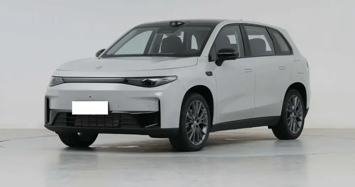 用零跑C10的预算，就能买到尚界H5同等体验，你会怎么选？