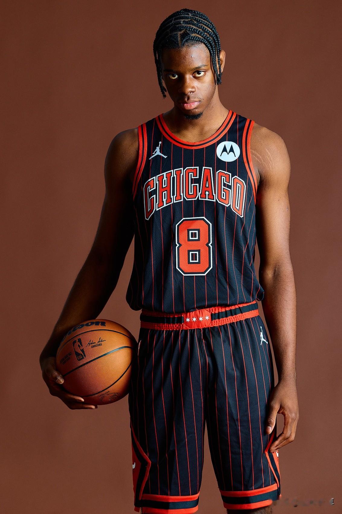 真是菜鸟啊，公牛4号秀威尔逊NBA首秀正负值-45打破NBA历史最差记...
