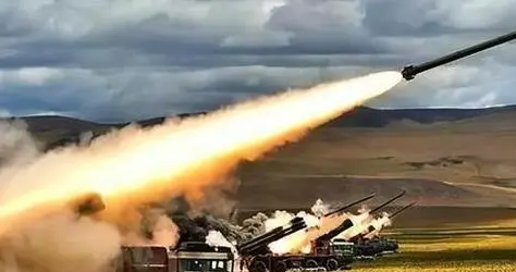 500公里射程+3米精度！AR-3火箭炮，既能炸岛又能反导的全能王者