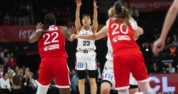 一场75-67！日本女篮3连败，输球原因揭晓，世界杯出线告急
