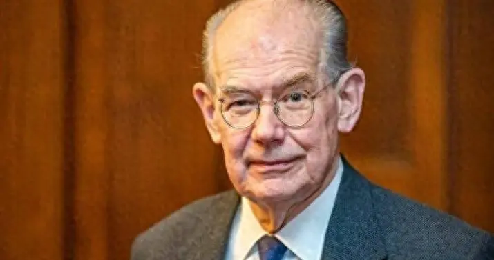 美学者曾说，美国的崛起，从来都是踩着别人的尸骨往上爬