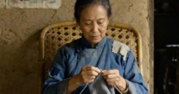 拆迁获得80万，我母亲一点都没给我，还要求我出10万用于养老