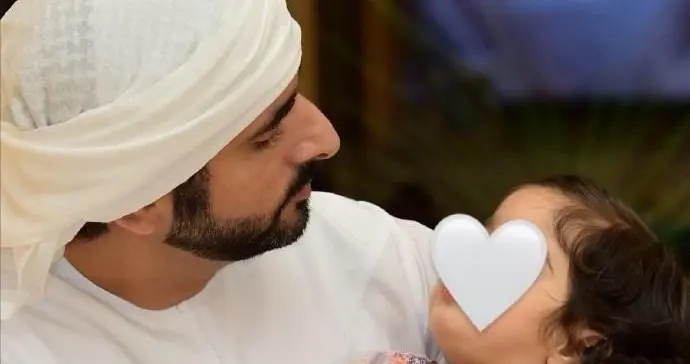 迪拜嫡公主周岁了！黑发长睫毛脸圆嘟嘟，哈曼丹望着女儿满眼疼爱