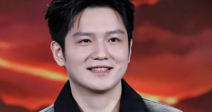 樊振东抵达上海仅1天，重返国乒再起争议，王励勤的话被重新翻出