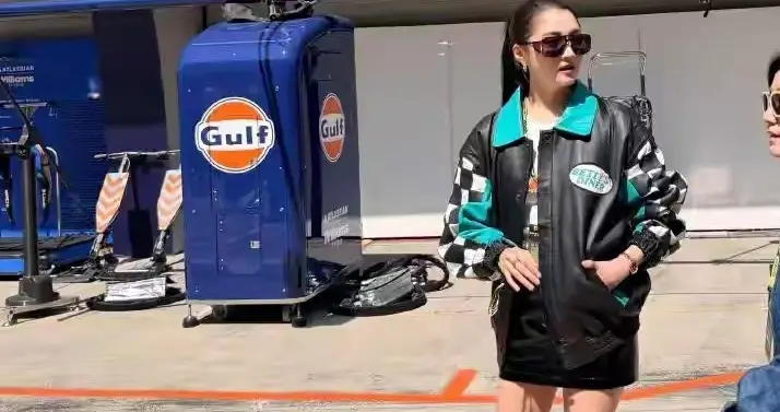 上海F1众星云集！吴艳妮颁奖遭冷落，关晓彤和林志颖老婆秀大长腿