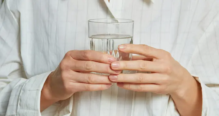 多喝水就能防肾结石？错！光说“多喝水”不够，得有“聪明方法”