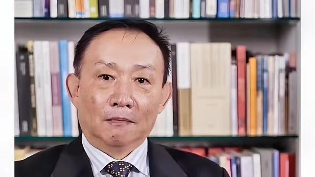 屋檐下小憩的静者：卢麒元预警终于落地！国