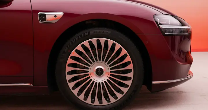 84.1km/h麋鹿成绩背后 新款享界S9如何让“好开”成为豪华新标准？