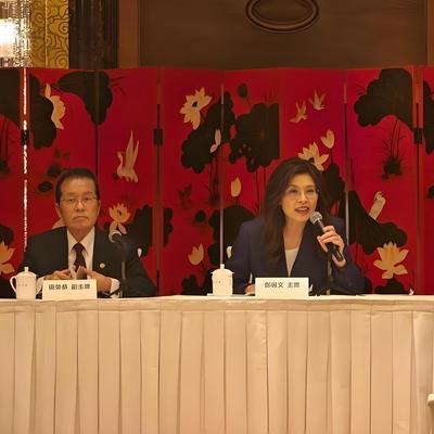 千思万虑：4月10日，在郑丽文北京记者会