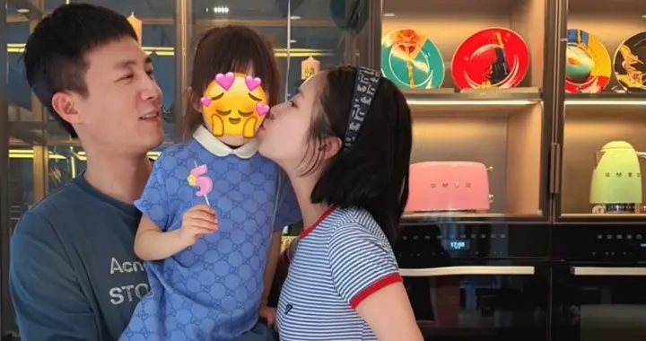 杜淳王灿女儿5岁生日，满墙气球+定制蛋糕，爸妈轮番亲脸太幸福了