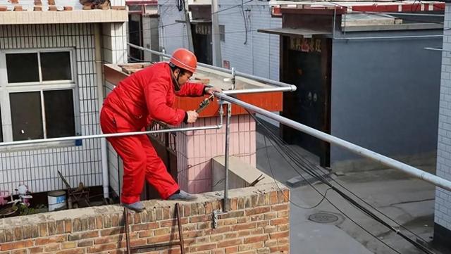 农村天然气推广困难，农民为何不愿掏3000元安装？听听他们怎么说