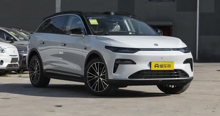 零跑C11深度体验：续航、智能配置与颜值兼具，值得推荐