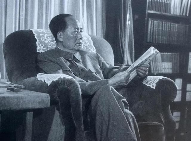 揭秘！1934年，41岁的毛主席因何事不禁咬牙垂泪：“天亡我也！”