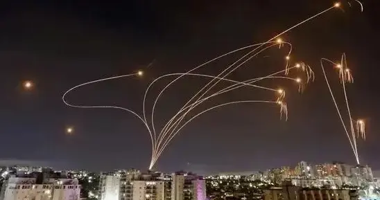 伊朗第19轮反击，萨德被拆，以色列国防部被炸！法国又突然翻脸？