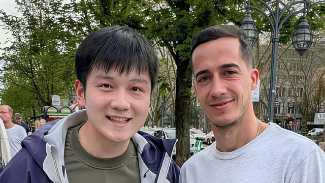 乖巧奶茶：最懂球迷的， 莫过于樊振东。