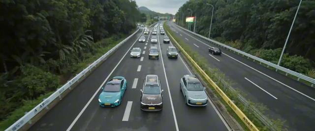 这次智驾大测试很轰动，但有几个读不懂的BUG！