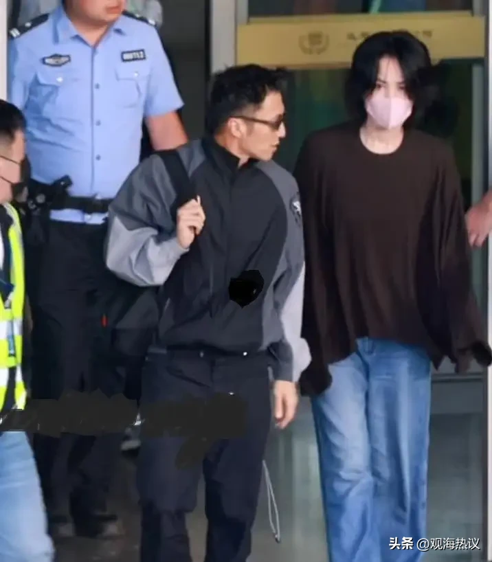 谢霆锋为什么绕路两千公里去北京接王菲？王菲有可能是谢霆锋演唱会的唯一嘉...