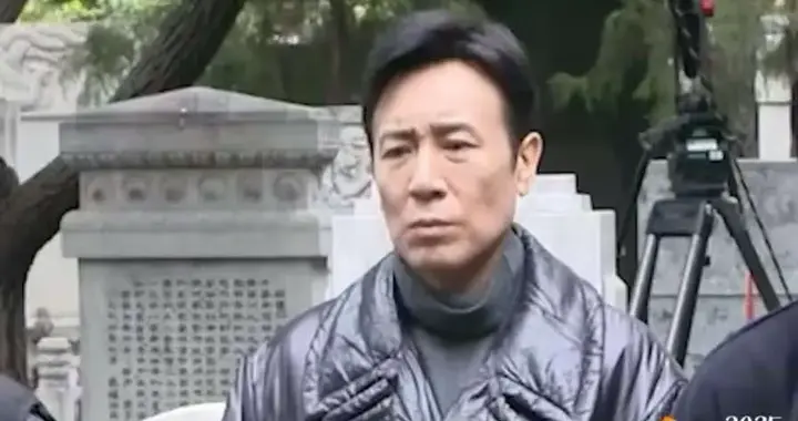 一句全网破防！于和伟墓前告慰吴石将军，沉默半世纪的秘密藏不住