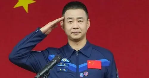 航天英雄陈冬已晋升少将军衔！系我国第二批航天员领军人物！