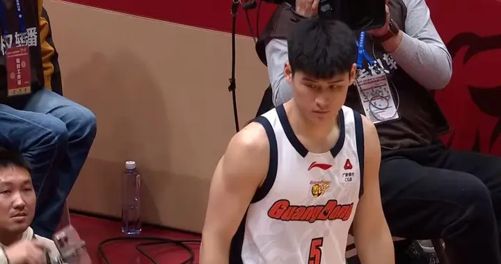 不打了？麦考尔自曝暂时无法复出，广东队可能更换新外援！