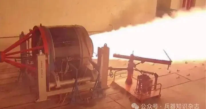 印度成功测试K-5潜射导弹的第二级火箭发动机
