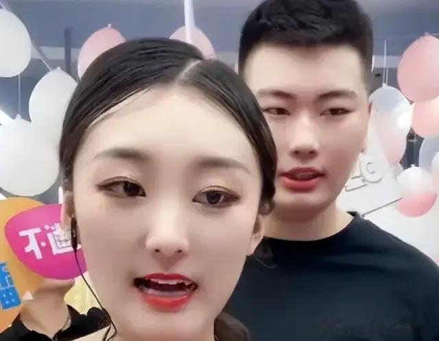 朱小伟二婚得子，婚姻巨变引爆家庭教育风暴，未来之路如何走？