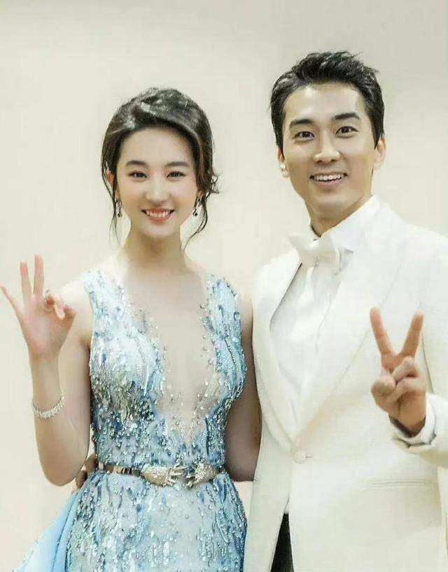 刘亦菲宋承宪泰国约会疑似曝光？