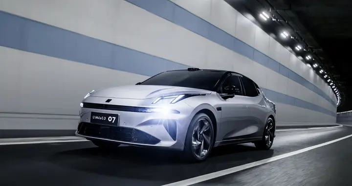 直播间热度不减，全新领克07 EM-P的女生吸引力何在