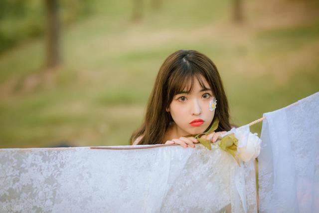 女人花不花心，男人不用试探，这三个地方告诉你答案