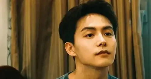 至今未婚未育，每天养鸡，种菜，捡蛋，39岁的他，才是人间清醒