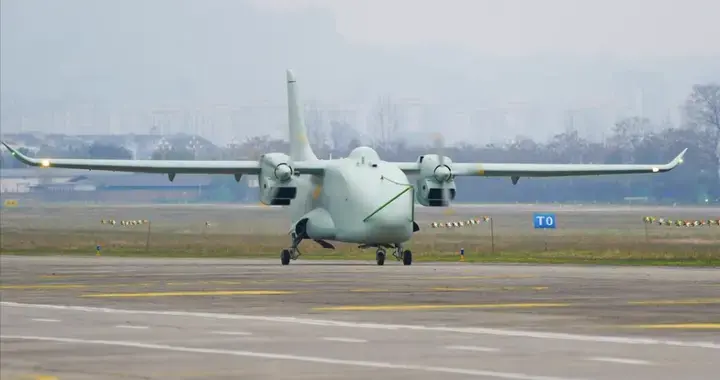 又是全球首款，国产双动力无人运输机首飞，中国正在掀起飞机革命